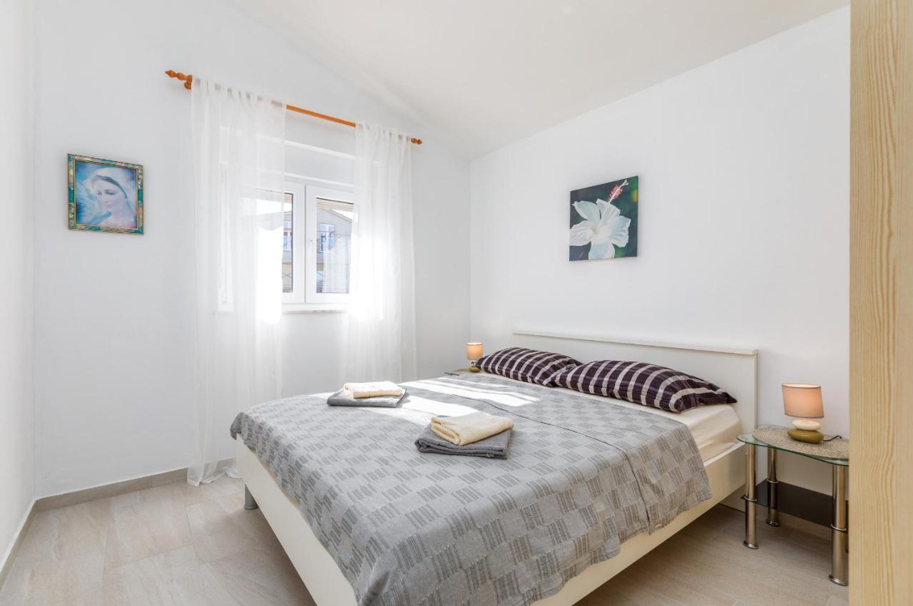 Apartmani Magdalena Pula Bagian luar foto